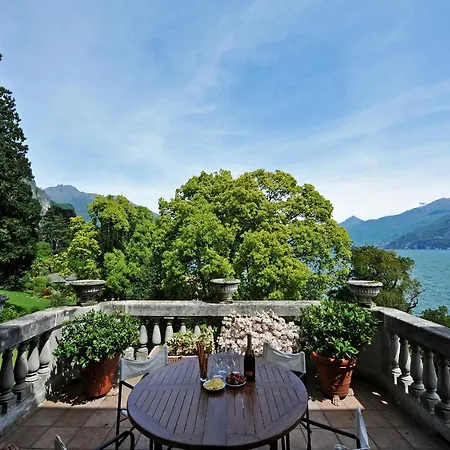 Sleeps 4 Apartment Cadenabbia